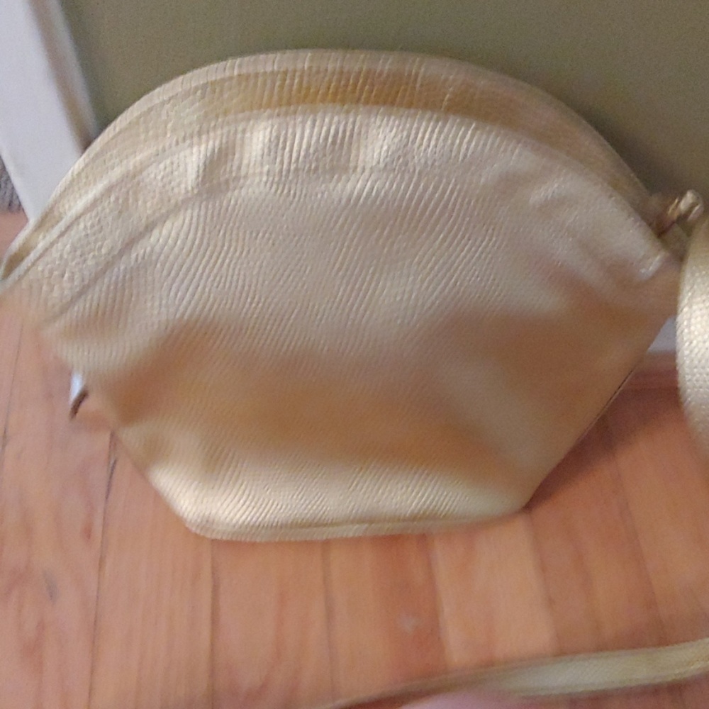 Purse - Picture 2 of 3